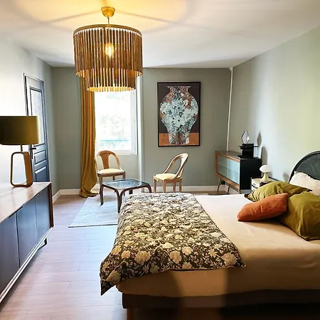 Sous Les Etoiles De 3*