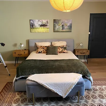 Sous Les Etoiles De 3*