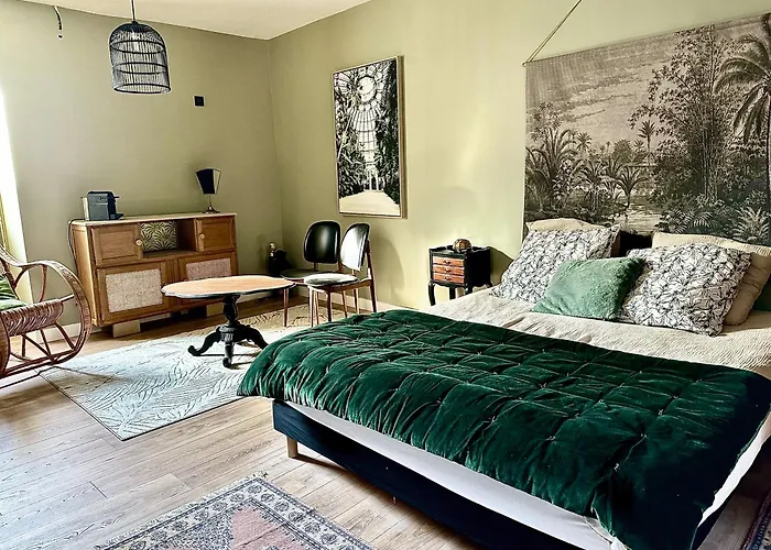 Sous Les Etoiles De 3*