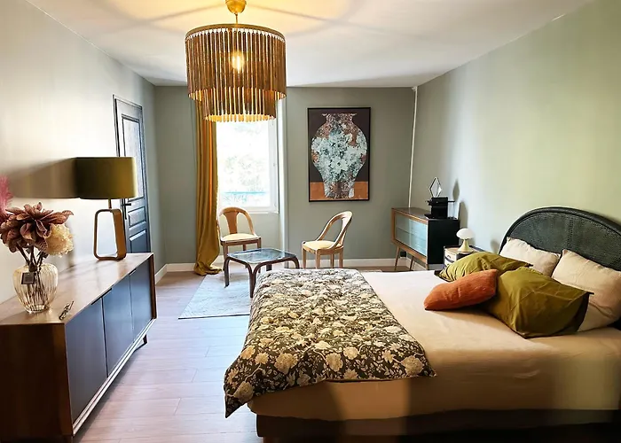 Sous Les Etoiles De 3*