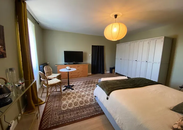 Sous Les Etoiles De 3*